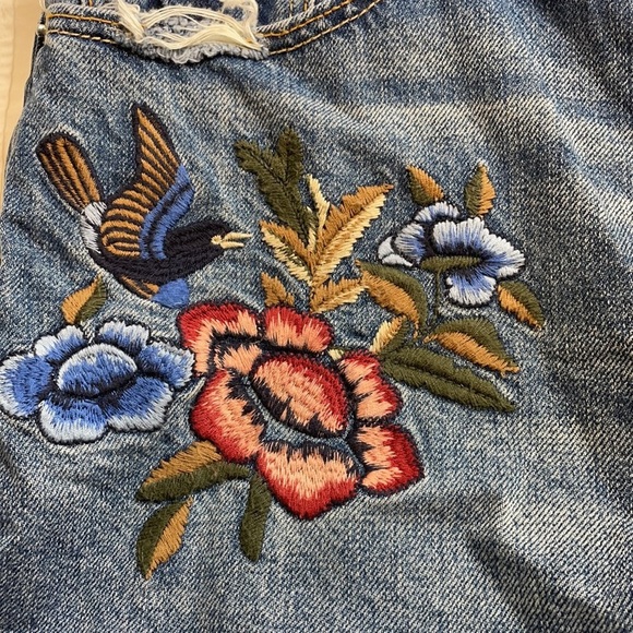 Abercrombie & Fitch embroidered high waist shorts - Picture 5 of 6